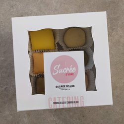 Sucrée Dluxe - Assortment of mochi desserts