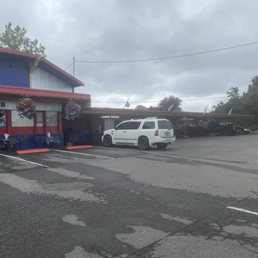 WALLY’S DRIVE-IN - Updated October 2025 - 137 Photos & 292 Reviews ...