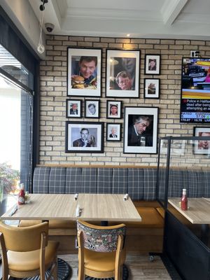 Bobby's Hideaway- Port Credit by null