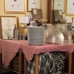 Hotel Krone - ... hat in einem Restaurant nichts zu suchen ... Abstellraum??? ...