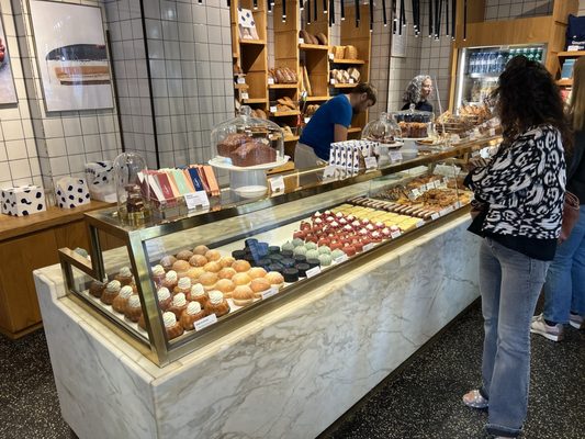 La Pâtisserie Cyril Lignac by null