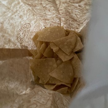 Chipotle Mexican Grill - Mexican Near Me - Lindenhurst, New York