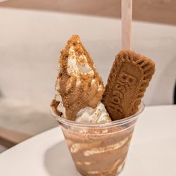 Soft Peaks - Biscoff n cream