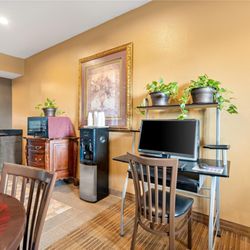 Americas Best Value Inn Somerville - TX BusienssCenter