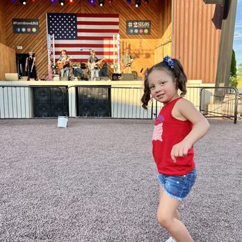 2 Silos Brewing - My 3 year old dancing in front of The Yard stage - Brewpubs Near Me - Manassas, Virginia