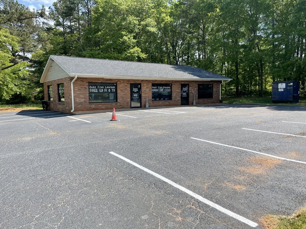 SUDZ COIN LAUNDRY Updated July 2024 11 Photos 1203 Springfield Rd