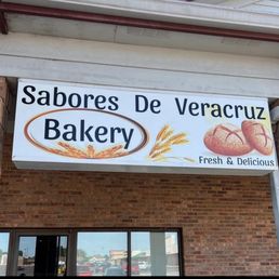 Exterior photo of Sabores De Veracruz - Crawfordsville, Indiana Exterior photo of Sabores De Veracruz - Crawfordsville, Indiana