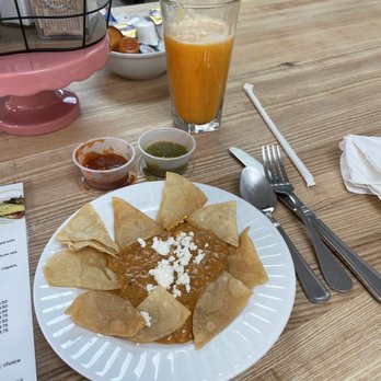 Mama's Kitchen - Complementary chips - Southern Near Me - North Las Vegas, Nevada