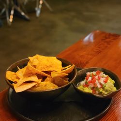El Santo - Guac $7 (happy hour price)