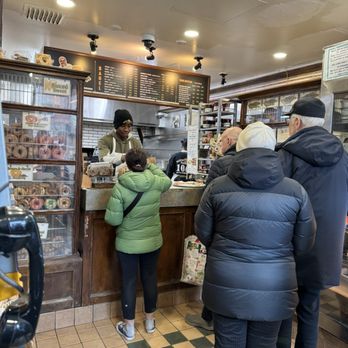 Fairmount Bagel - Bagels Near Me - Montreal, Quebec Fairmount Bagel - Bagels Near Me - Montreal, Quebec