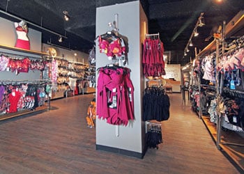 BRATOPIA - Updated March 2025 - 10 Photos & 43 Reviews - 102 4th Street ...