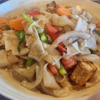 Siam Station - Pad Kee Mao with tofu. - Thai Near Me - Irvine, California Siam Station - Pad Kee Mao with tofu. - Thai Near Me - Irvine, California