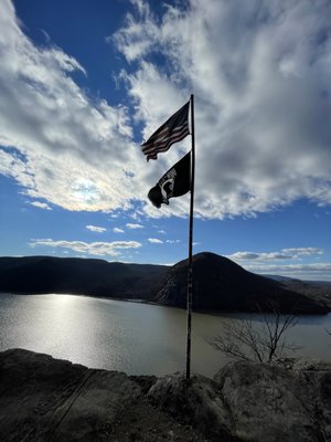 Breakneck Ridge by null
