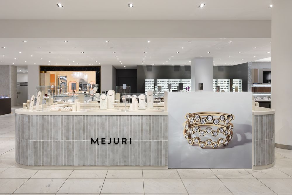 Mejuri Holt Renfrew Pacific Centre