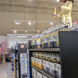 Giant Food Store