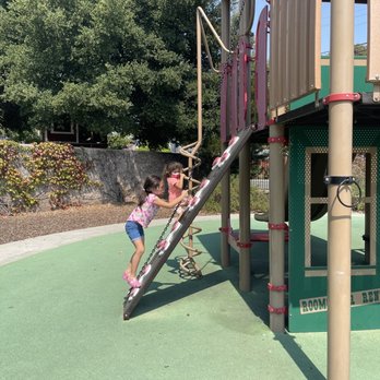 Children's Wonderland Park - Playgrounds Near Me - Vallejo, California