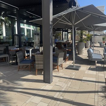 Anchor and Brine - Seating area on patio behind hotel - Seafood Near Me - Tampa, Florida Anchor and Brine - Seating area on patio behind hotel - Seafood Near Me - Tampa, Florida