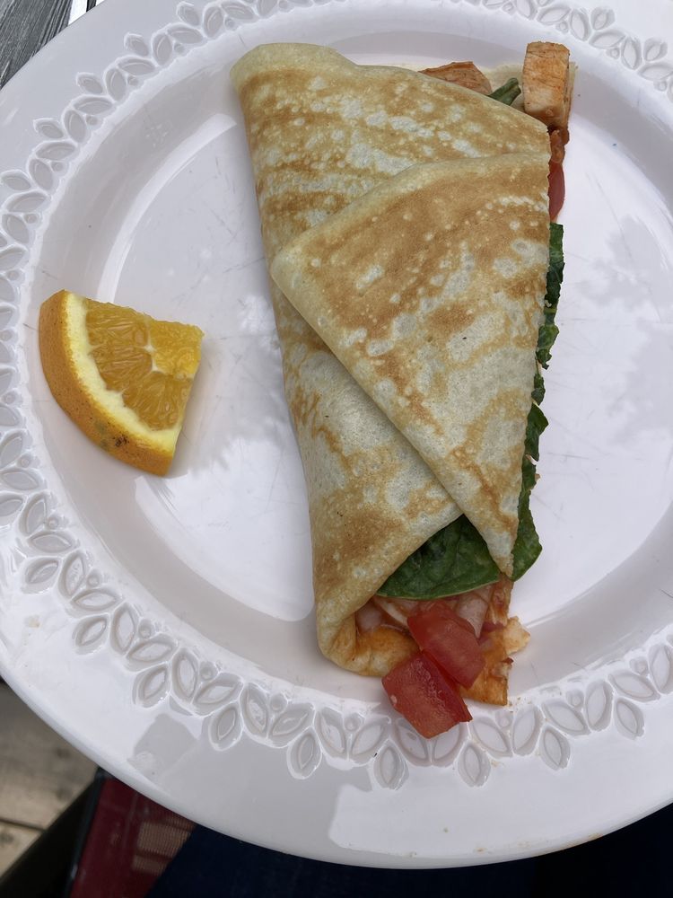 Narrow Road Creperie & Co Logo