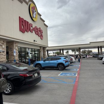 Buc-ee’s - Front entrance - Gas Stations Near Me - Goodyear, Arizona Buc-ee’s - Front entrance - Gas Stations Near Me - Goodyear, Arizona