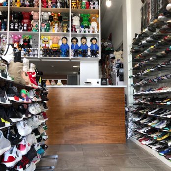 Truest - Inside - Shoe Stores Near Me - Honolulu, Hawaii Truest - Inside - Shoe Stores Near Me - Honolulu, Hawaii