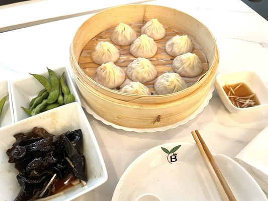 Yeh’s Bao Chinese Restaurant,Fusion Food 中餐厅 by null