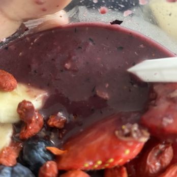Fruit Paradise - Berry Bowl - Ice Cream & Frozen Yogurt Near Me - Chicago, Illinois