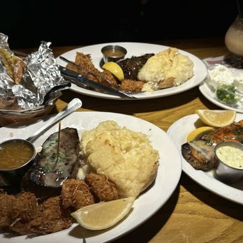 Damon's Steak House - Steakhouses Near Me - Glendale, California