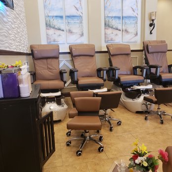 Oasis Nails Spa Windermere - Pedicure massage chairs - Nail Salons Near Me - Orlando, Florida Oasis Nails Spa Windermere - Pedicure massage chairs - Nail Salons Near Me - Orlando, Florida