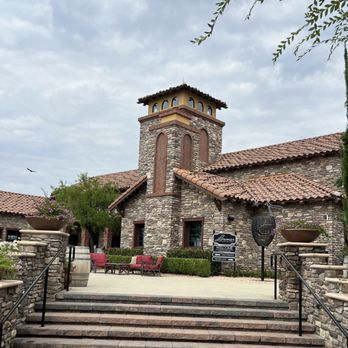 Lorimar Vineyards and Winery - Beautiful vineyard - Wineries Near Me - Temecula, California Lorimar Vineyards and Winery - Beautiful vineyard - Wineries Near Me - Temecula, California