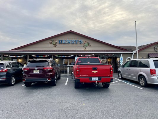 Henry's Restaurant by null