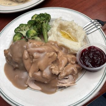 Huber's Cafe - Turkey dinner - American Near Me - Portland, Oregon