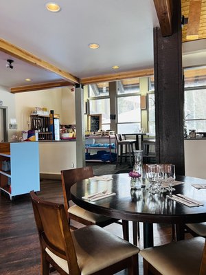 Apres Cafe by null