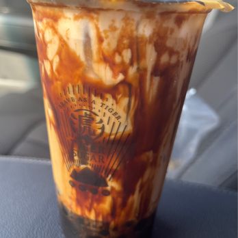 Tiger Sugar - Coffee latte w/ pearl & cream mousse - Coffee & Tea Near Me - Hollywood, Florida