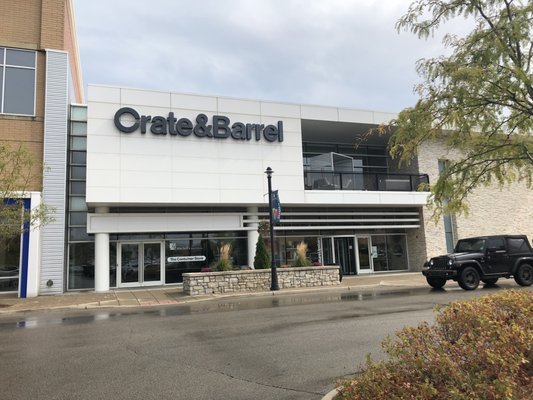 Crate & Barrel by null