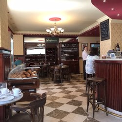 Cafe Dominicos