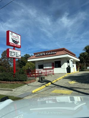 Louie’s Kitchen by null