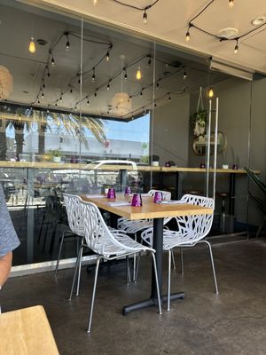 Liv's by null