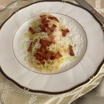 Chef Nik Douglas - Spaghetti Carbonara - Personal Chefs Near Me Chef Nik Douglas - Spaghetti Carbonara - Personal Chefs Near Me