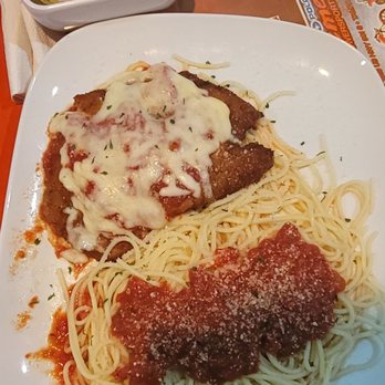 Willy’s Bloomingdale Pizza - Chicken Parmesan Dinner with Spaghetti - Pizza Near Me - Brandon, Florida Willy’s Bloomingdale Pizza - Chicken Parmesan Dinner with Spaghetti - Pizza Near Me - Brandon, Florida