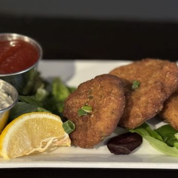 McSwiggan's - Crab cakes - Irish Pub Near Me - Weymouth, Massachusetts McSwiggan's - Crab cakes - Irish Pub Near Me - Weymouth, Massachusetts