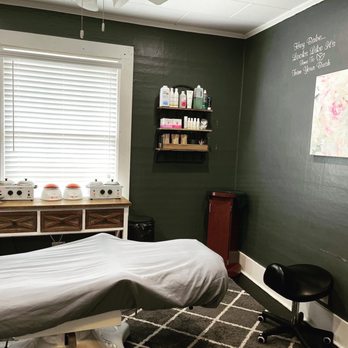 Exhale Day Spa - Waxing room - Eyelash Service Near Me - Thomasville, Georgia
