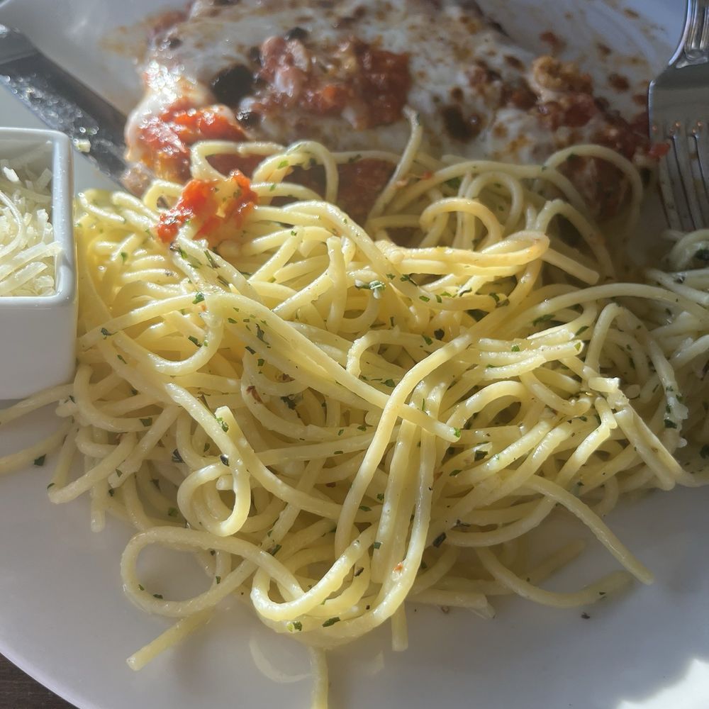 V's restaurant + bar - Chicken Parmesan is good - Italian Near Me - Malibu, California