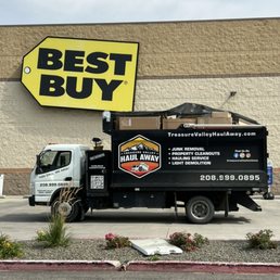 Exterior photo of Treasure Valley Haul Away - Meridian, Idaho Exterior photo of Treasure Valley Haul Away - Meridian, Idaho