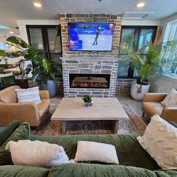 Fireside Cafe - Cozy lounge area by the fireplace. Great for group gatherings! - Coffee & Tea Near Me - East Earl, Pennsylvania