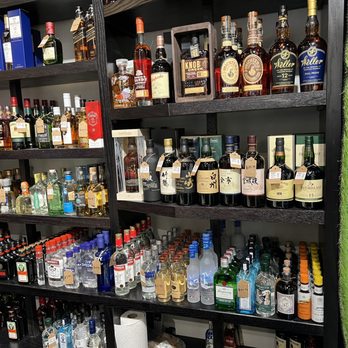 Bryant Park Wines - shelves full of liquor bottles - Beer, Wine & Spirits Near Me - New York, New York Bryant Park Wines - shelves full of liquor bottles - Beer, Wine & Spirits Near Me - New York, New York