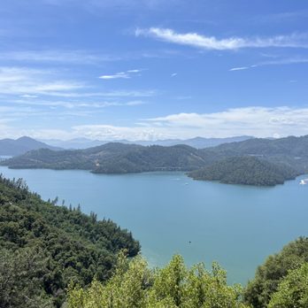 Lake Shasta Caverns - Shashta Lake - Landmarks & Historical Buildings Near Me - Lakehead, California