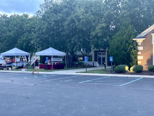 Kings Grant Farmers Market by null