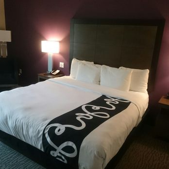 La Quinta Inn & Suites - Hotels Near Me - Burlington, Washington La Quinta Inn & Suites - Hotels Near Me - Burlington, Washington