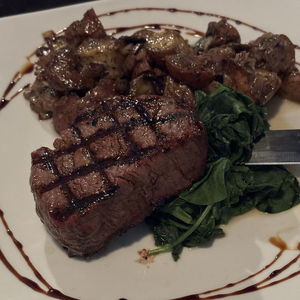 Big Fish Restaurant & Bar - 8 oz Filet - Seafood Near Me - Orange Beach, Alabama
