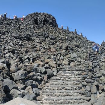 Dee Wright Observatory - Observatories Near Me - McKenzie Bridge, Oregon